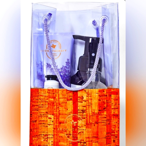 Bath & Body Lavender Vanilla 5 pcs Gift Bag New - Picture 2 of 2